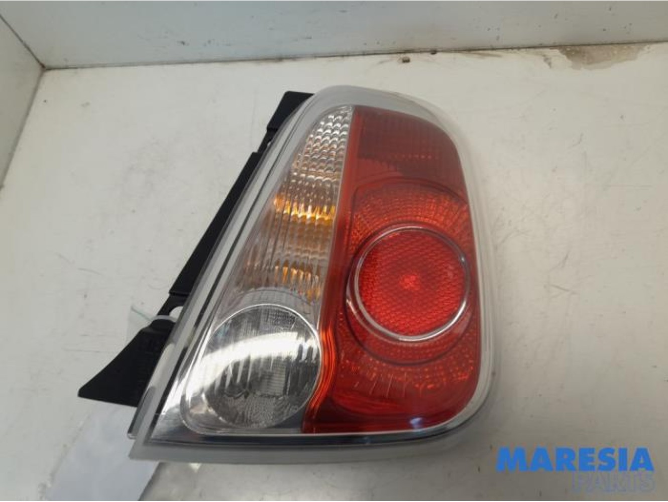 Fiat - 500 - Taillight, right