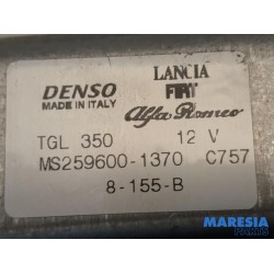 Fiat - 500 - Rear wiper motor