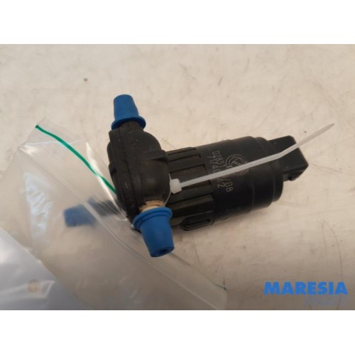 Fiat - 500 - Scheibensprüherpumpe vorne