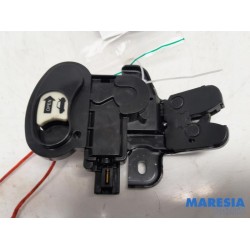 Alfa Romeo - Giulia - Boot lid lock mechanism