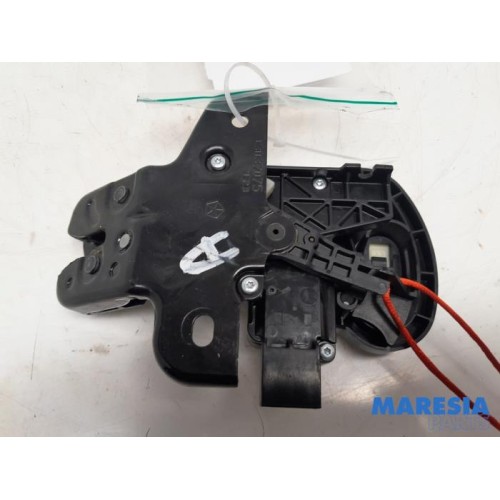 Alfa Romeo - Giulia - Boot lid lock mechanism
