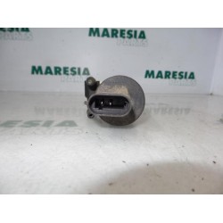 Renault - Laguna - Windscreen washer pump