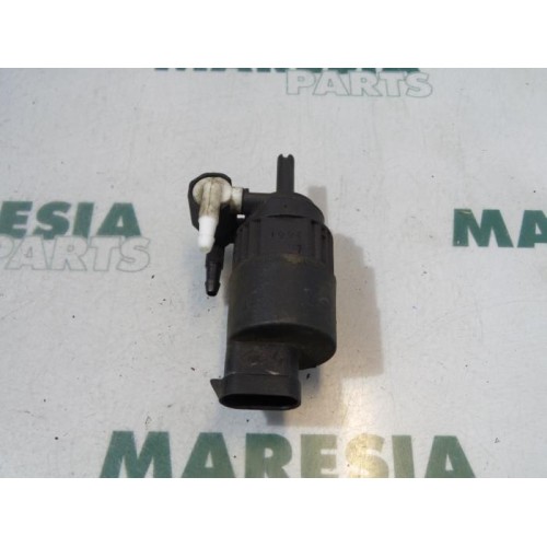 Renault - Laguna - Scheibensprüherpumpe vorne