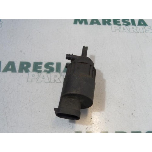 Renault - Laguna - Scheibensprüherpumpe vorne