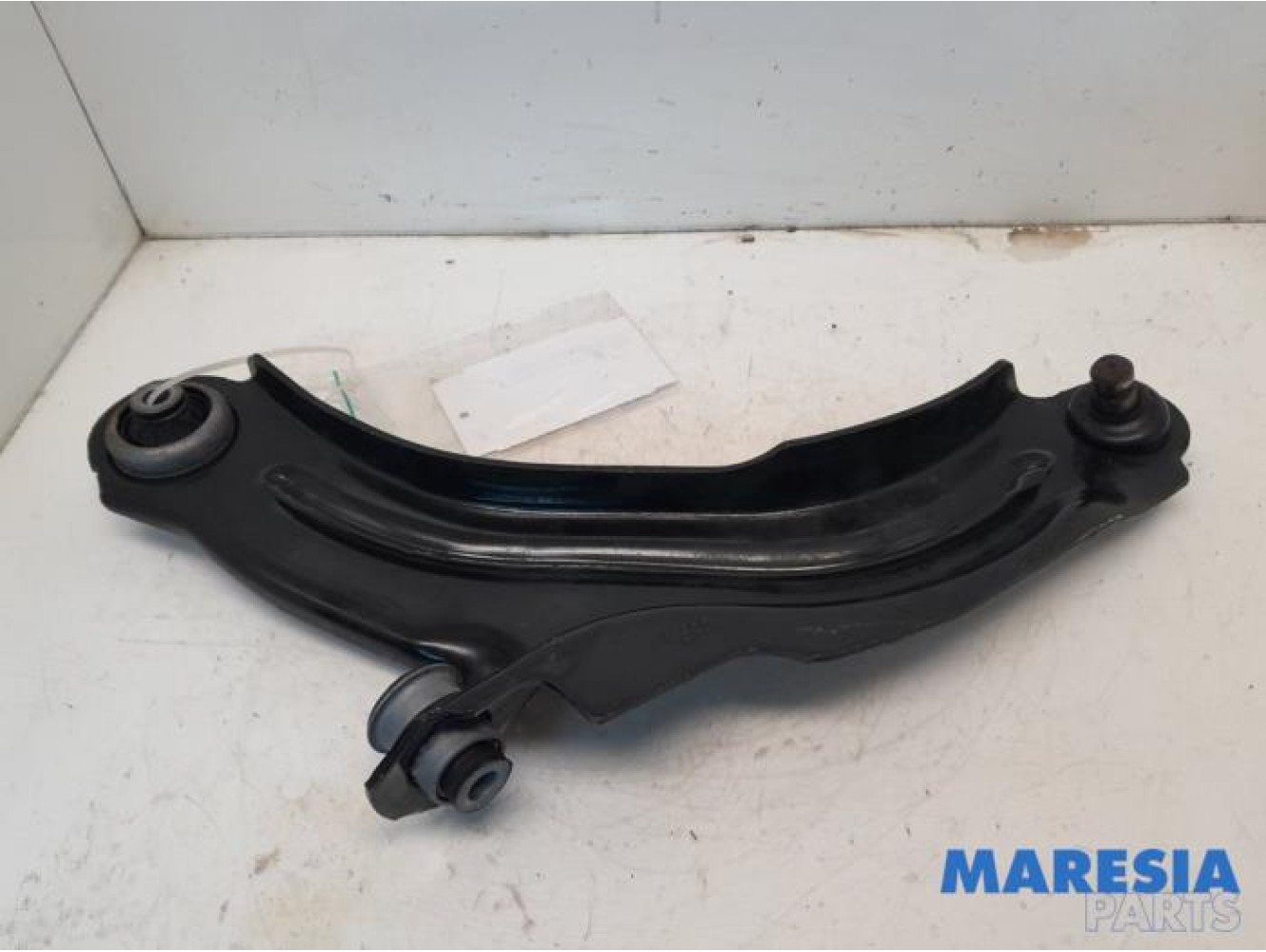 Renault - ZOE - Front lower wishbone, left