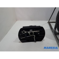 Citroen - C4 Picasso - Krikset + reservewiel