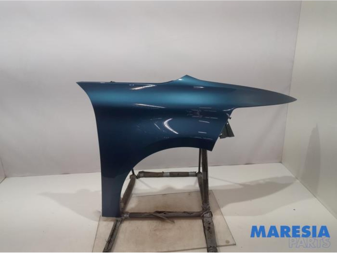 Citroen - C4 Picasso - Front wing, right