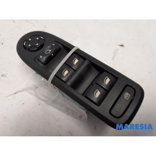 Peugeot - 308 - Multi-functional window switch
