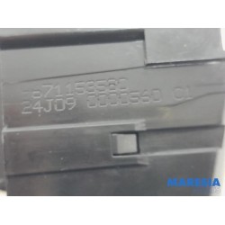 Peugeot - 308 - Tailgate lock mechanism