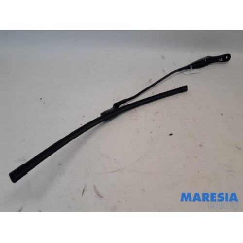 Renault - ZOE - Front wiper arm