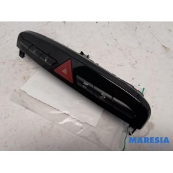 Peugeot - 308 - Panic lighting switch