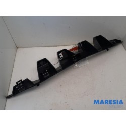 Renault - ZOE - Rear bumper bracket central