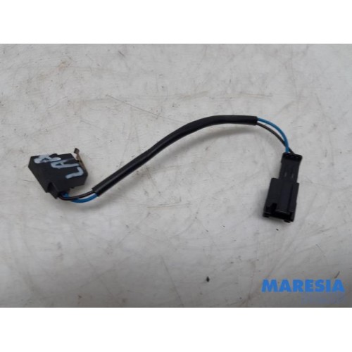 Peugeot - 308 - Cabrio-Dachpositionssensor