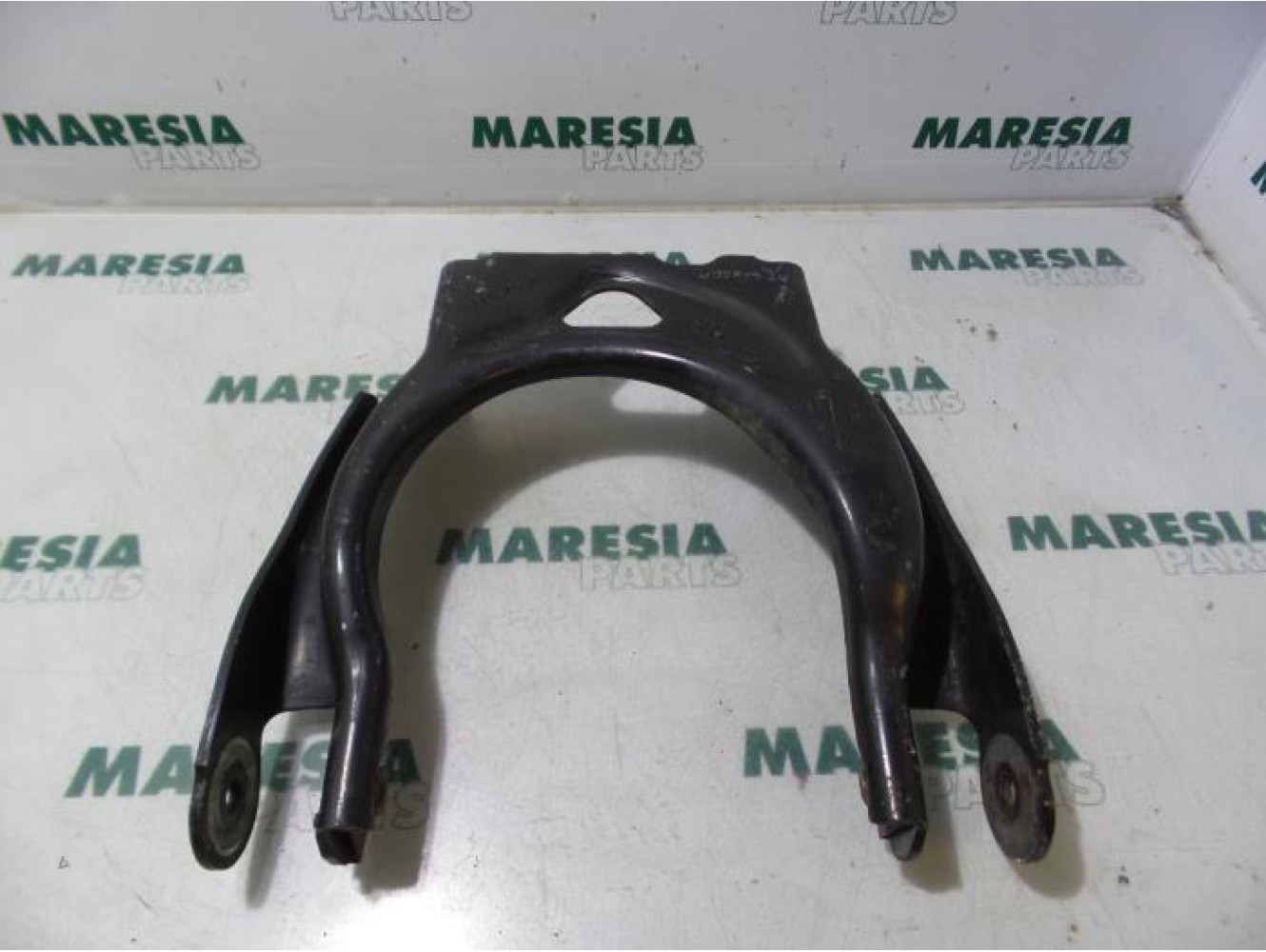 Peugeot - 407 - Querlenker oben links vorne