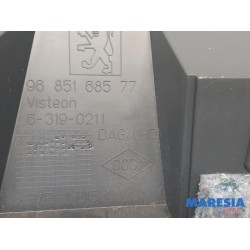 Peugeot - 3008 - Handschuhfach