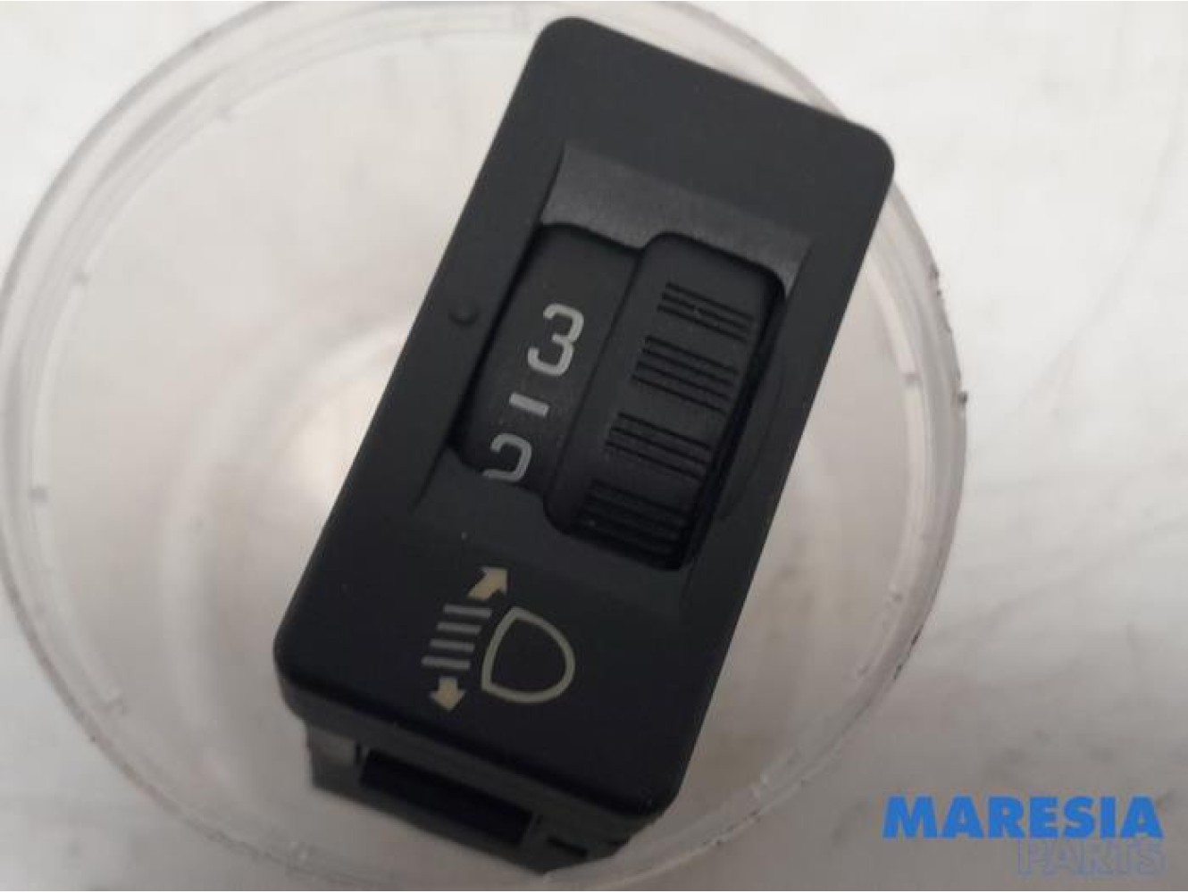 Peugeot - 3008 - AIH headlight switch