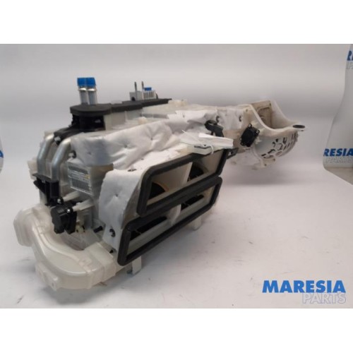 Citroen - C4 Picasso - Heater housing