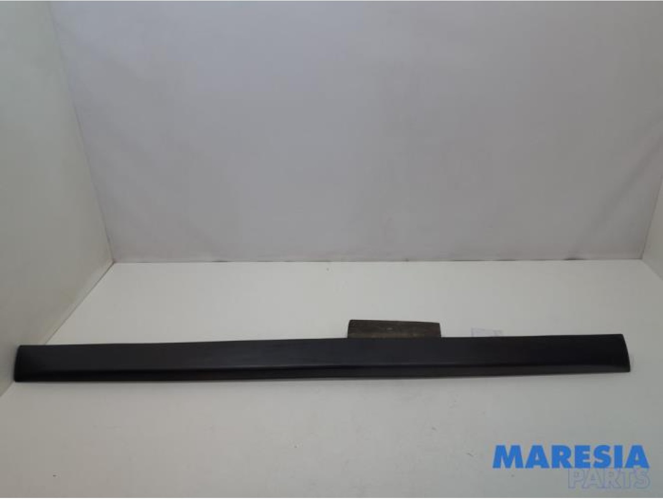 Peugeot - 3008 - Door sill left