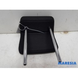 Peugeot - 3008 - Headrest