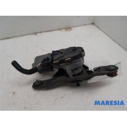 Citroen - C4 Picasso - Front wiper motor