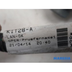 Citroen - C4 Picasso - Front wiper motor