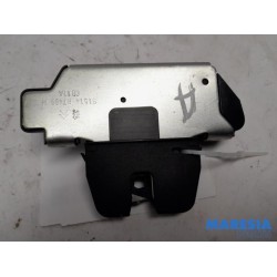 Peugeot - 3008 - Tailgate lock mechanism
