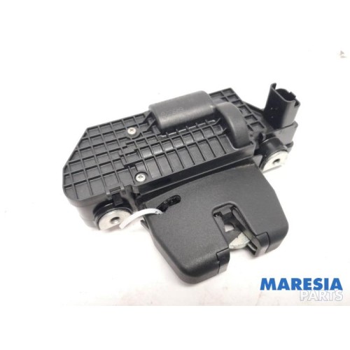 Peugeot - 3008 - Tailgate lock mechanism