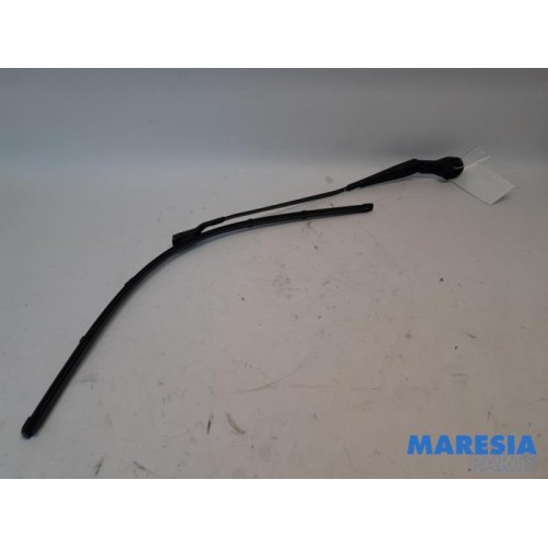 Citroen - C4 Picasso - Front wiper arm