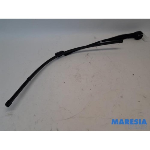 Citroen - C4 Picasso - Front wiper arm