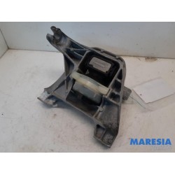 Citroen - C4 Picasso - Engine mount