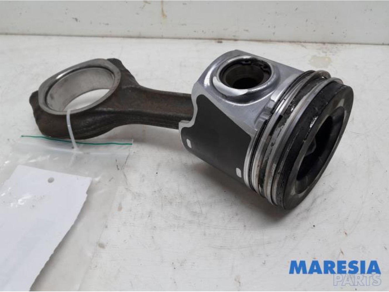 Peugeot - Boxer - Connecting rod