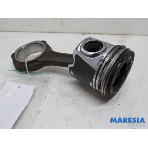 Peugeot - Boxer - Connecting rod