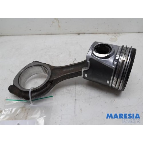 Peugeot - Boxer - Connecting rod