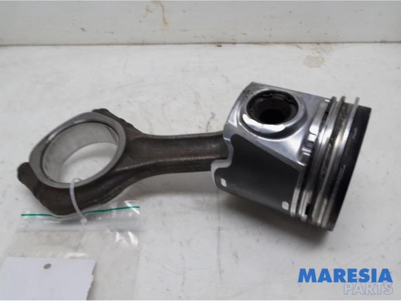 Peugeot - Boxer - Connecting rod