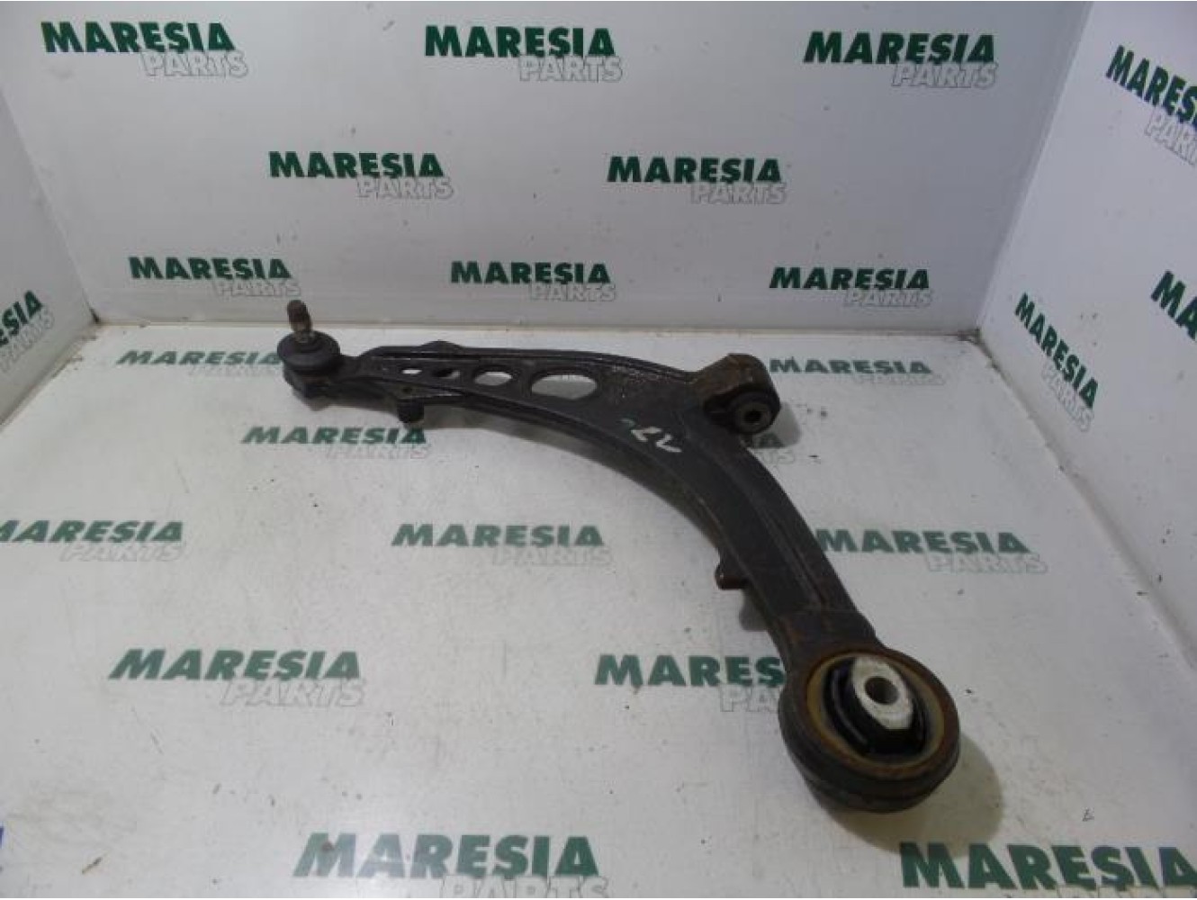 Fiat - Punto - Querlenker unten links vorne