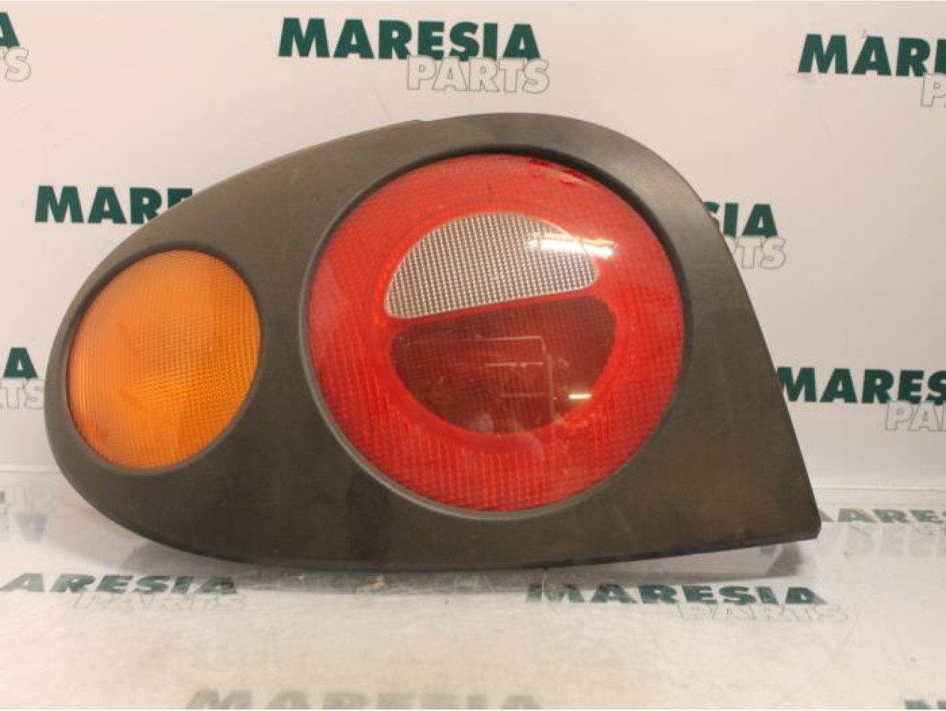 Renault - Megane - Achterlicht links