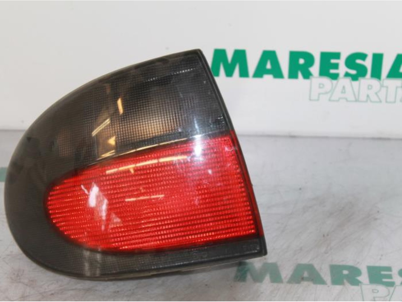 Renault - Megane - Taillight, left