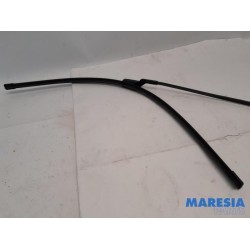Peugeot - 3008 - Front wiper arm