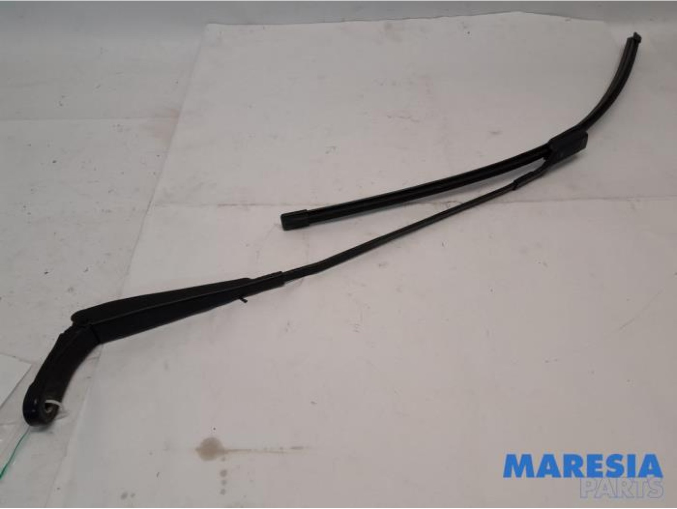 Peugeot - 3008 - Front wiper arm
