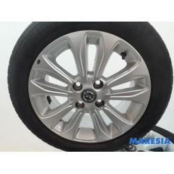 Opel - Karl - Sportvelgenset + banden