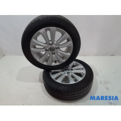 Opel - Karl - Sportvelgenset + banden