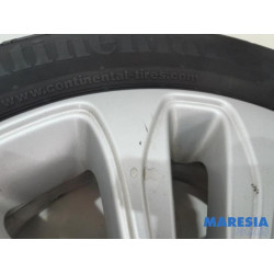 Opel - Karl - Sportvelgenset + banden