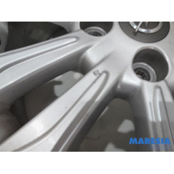 Opel - Karl - Sportvelgenset + banden