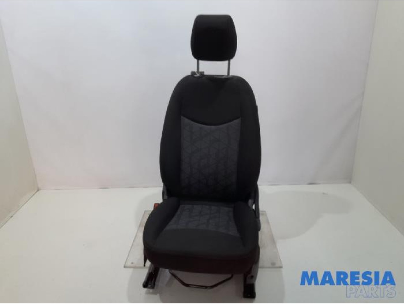 Opel - Karl - Sitz links