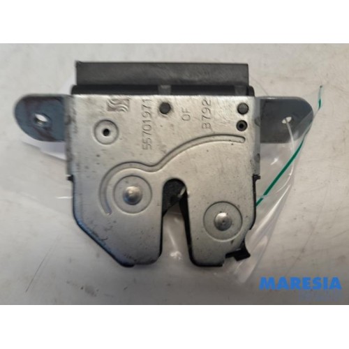 Alfa Romeo - Giulietta - Tailgate lock mechanism