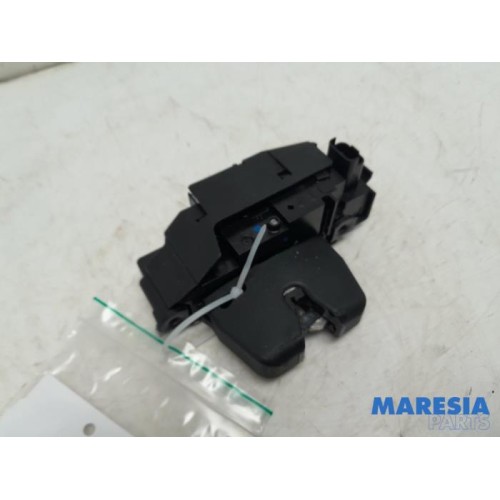 Citroen - C4 Picasso - Tailgate lock mechanism