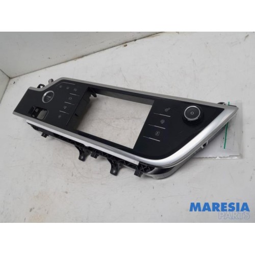 Citroen - C4 Picasso - Multi-media control unit