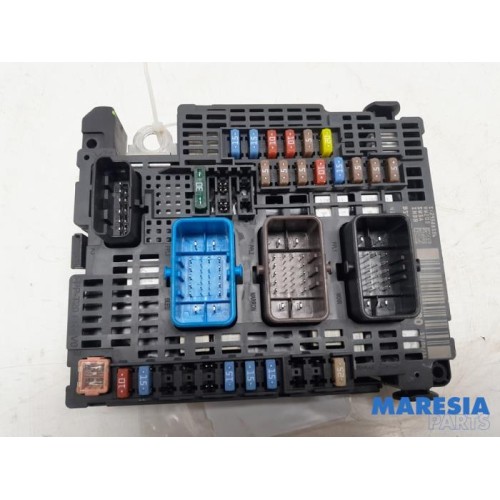 Citroen - C4 Picasso - Fuse box
