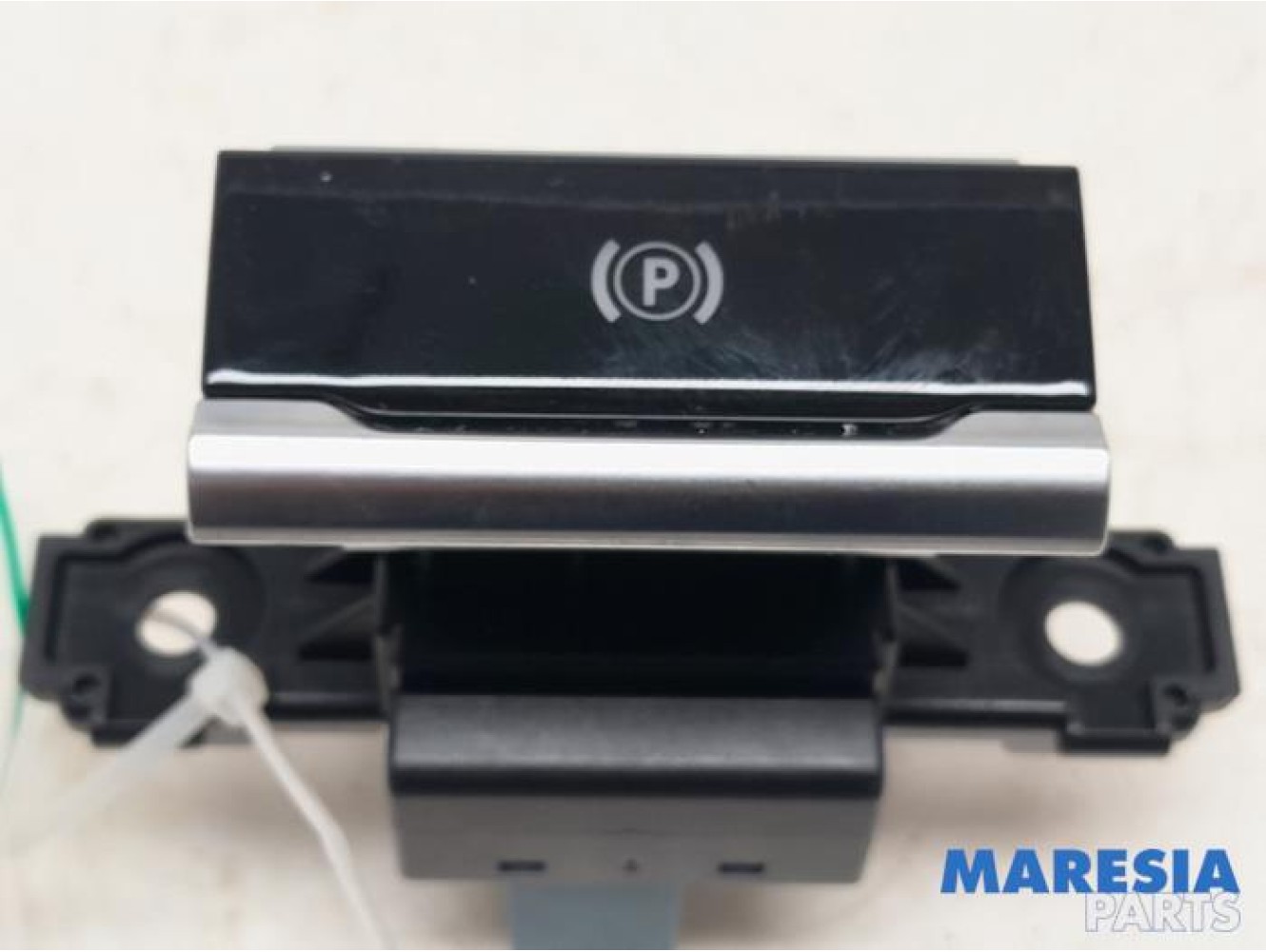 Citroen - C4 Picasso - Parking brake switch