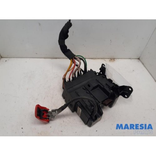 Citroen - C4 Picasso - Fuse box